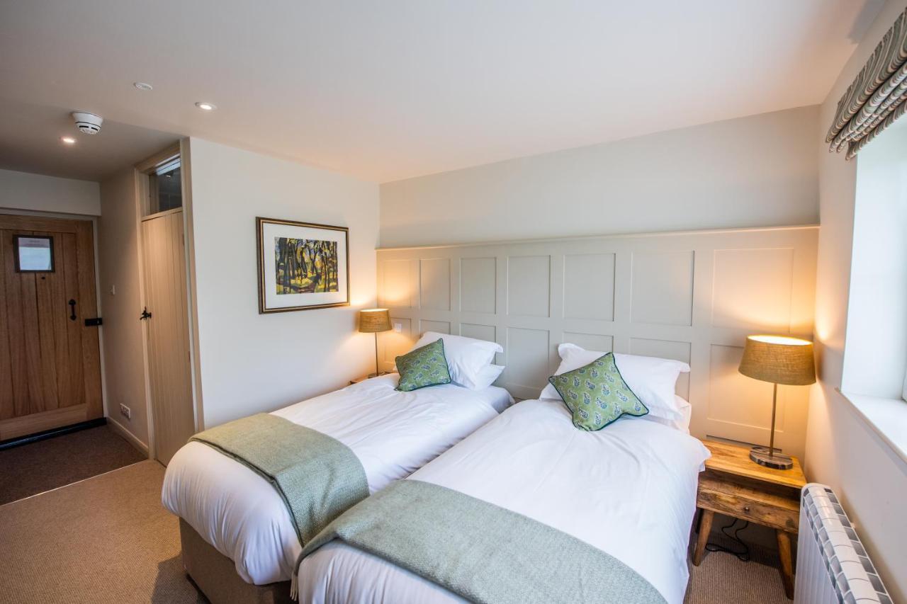Hotel The Coach And Horses 3*